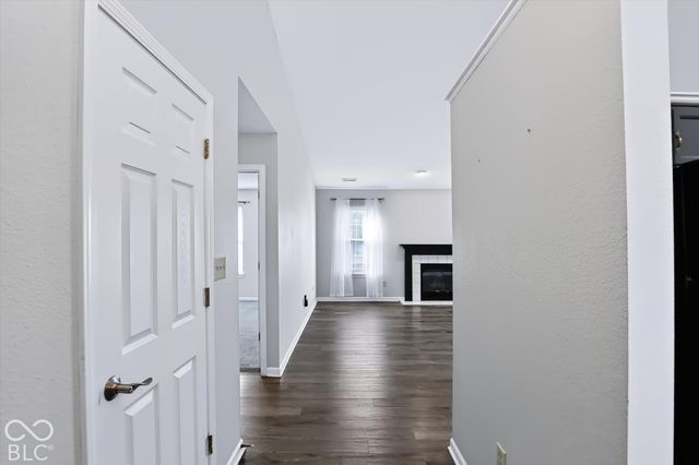 203 E Pine Ridge Drive, Westfield, IN 46074