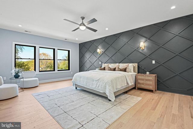 1052 BALLS HILL RD, Mclean, VA 22101