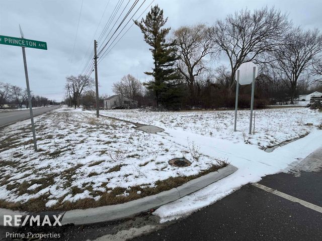00 Detroit Street, Flint, MI 48505
