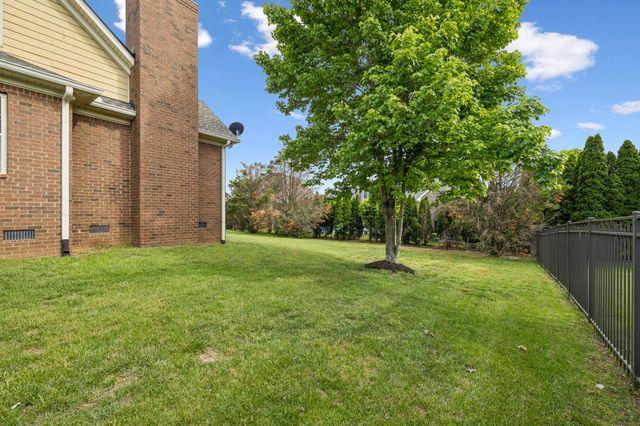 1067 Gadwall Cir, Hendersonville, TN 37075
