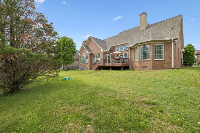 1067 Gadwall Cir, Hendersonville, TN 37075
