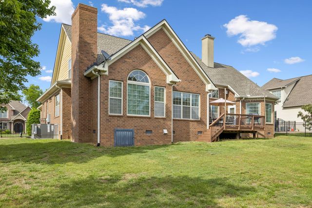 1067 Gadwall Cir, Hendersonville, TN 37075