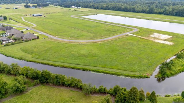 15 Buddy Gore Rd, Gonzales, LA 70737