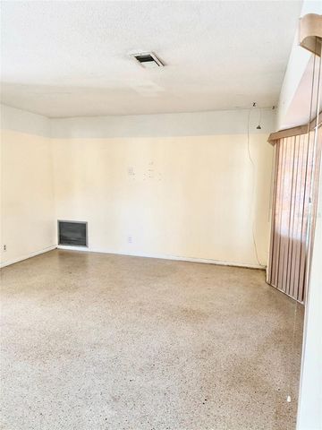 2612 68TH AVENUE N, St Petersburg, FL 33702