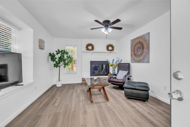 1319 Parkway Court, Arlington, TX 76010