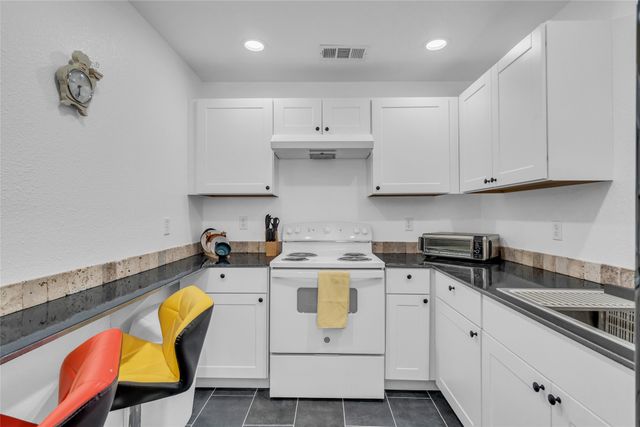 1319 Parkway Court, Arlington, TX 76010