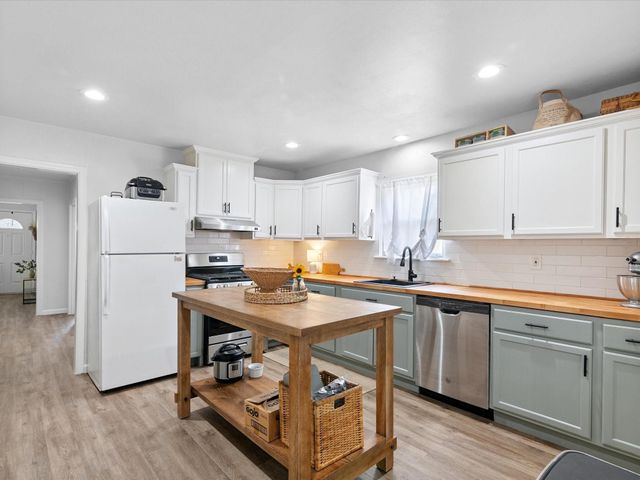 3012 Gene Lane, Haltom City, TX 76117