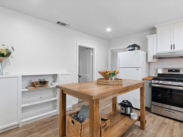 3012 Gene Lane, Haltom City, TX 76117