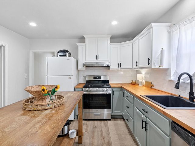 3012 Gene Lane, Haltom City, TX 76117