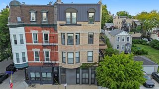 1432 W Erie Street 3R, Chicago, IL 60642