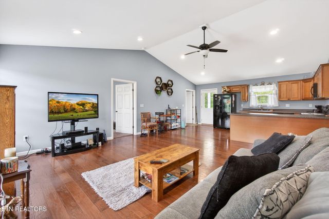 259 Freewill Ridge Rd, Gainesboro, TN 38562