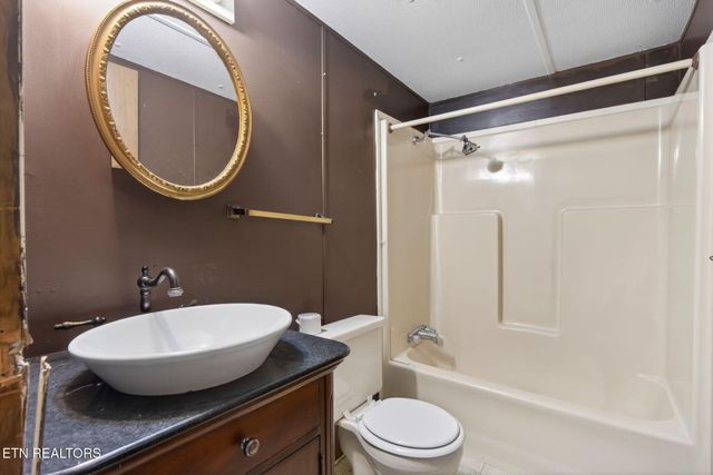 259 Freewill Ridge Rd, Gainesboro, TN 38562