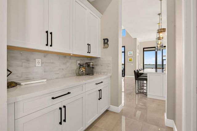 12450 N PARKLAND BAY Trail, Parkland, FL 33076