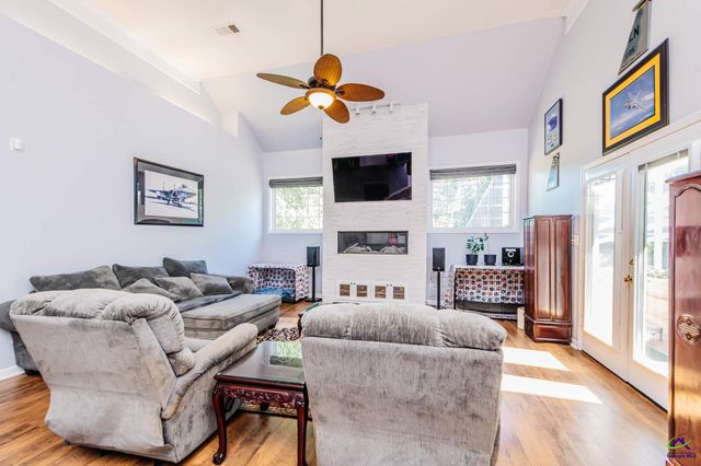 204 Clayton Court, Warner Robins, GA 31088