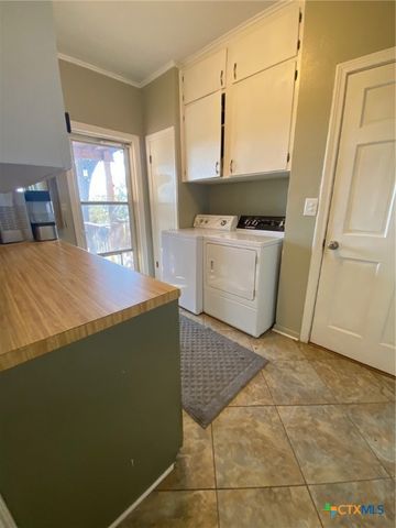 606 College Street, Gatesville, TX 76528