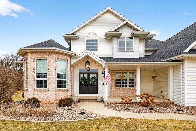 30 GOLDEN WHEAT LANE, Wrightstown, WI 54180