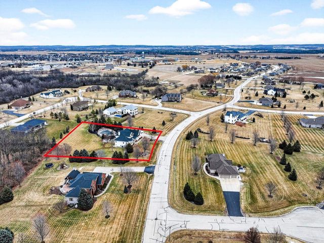 30 GOLDEN WHEAT LANE, Wrightstown, WI 54180