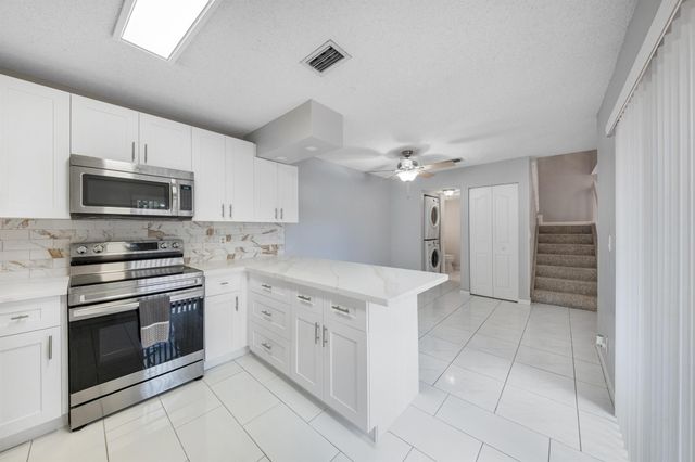 2508 NW 99th Avenue, Coral Springs, FL 33065