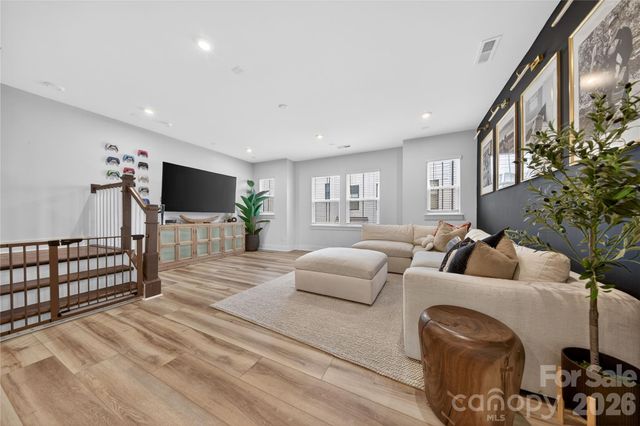 4033 Polluck Way, Charlotte, NC 28209