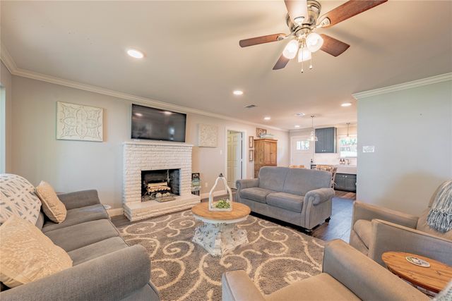 134 King Arthur Road, Mabank, TX 75156