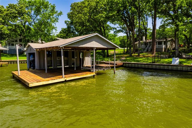 134 King Arthur Road, Mabank, TX 75156