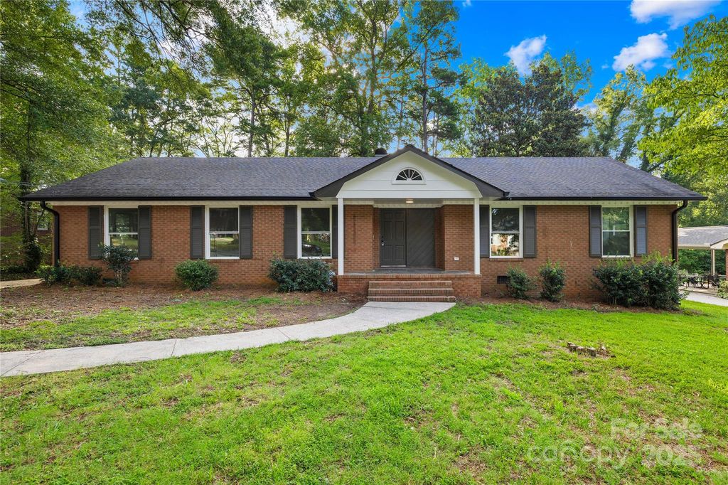 1120 Crestview Avenue, Salisbury, NC 28144