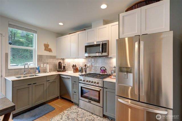 3854 22nd Avenue SW, Seattle, WA 98106