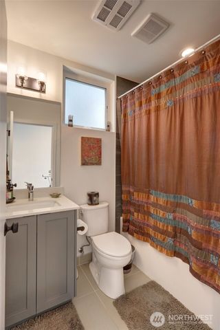 3854 22nd Avenue SW, Seattle, WA 98106