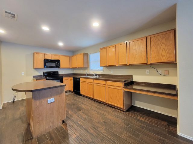1433 Kramer Court, Burleson, TX 76028