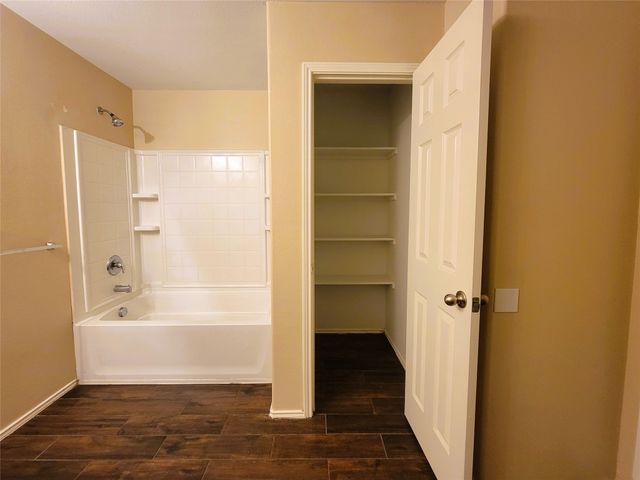 1433 Kramer Court, Burleson, TX 76028