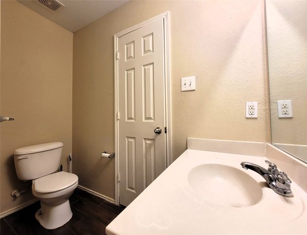 1433 Kramer Court, Burleson, TX 76028