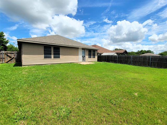 1433 Kramer Court, Burleson, TX 76028