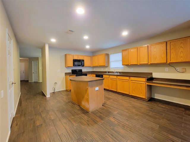 1433 Kramer Court, Burleson, TX 76028