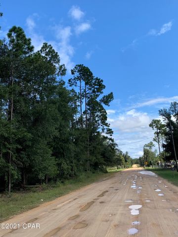 000 Pinecrest Road, Fountain, FL 32438