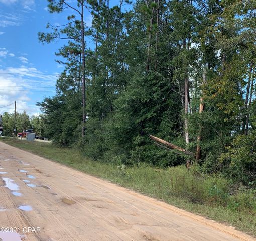 000 Pinecrest Road, Fountain, FL 32438