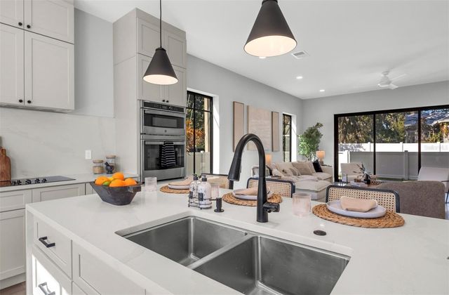 529 W PRINCETON STREET, Orlando, FL 32804