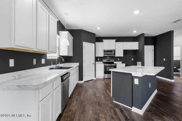 6476 BUCKING BRONCO Drive, Jacksonville, FL 32234