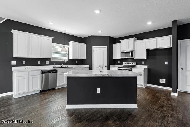 6476 BUCKING BRONCO Drive, Jacksonville, FL 32234