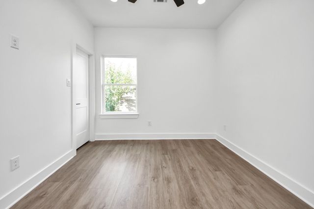 5029 Broom Street C, Houston, TX 77091