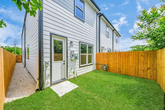 5029 Broom Street C, Houston, TX 77091