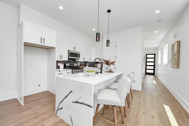 5029 Broom Street C, Houston, TX 77091