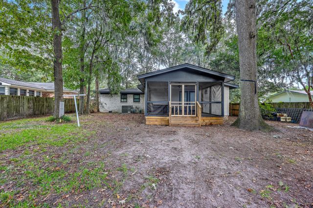 1203 Valley Drive, Hanahan, SC 29410