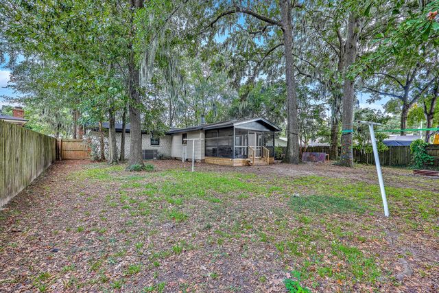 1203 Valley Drive, Hanahan, SC 29410