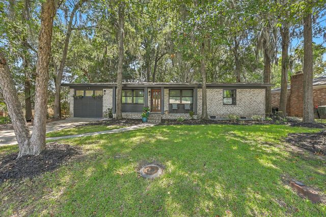 1203 Valley Drive, Hanahan, SC 29410