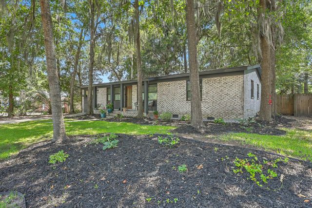 1203 Valley Drive, Hanahan, SC 29410