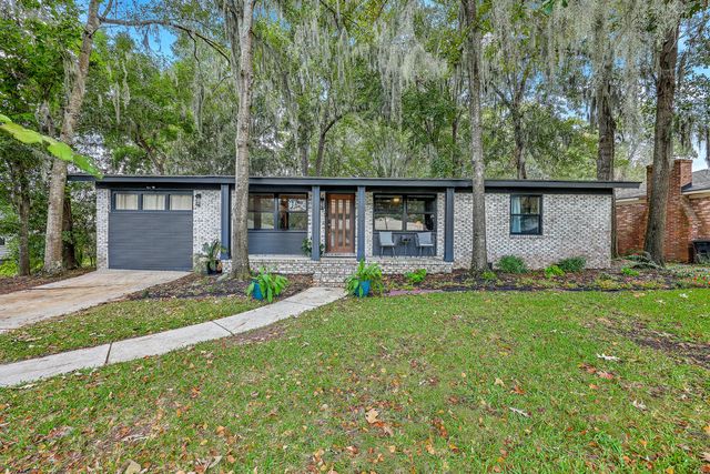 1203 Valley Drive, Hanahan, SC 29410