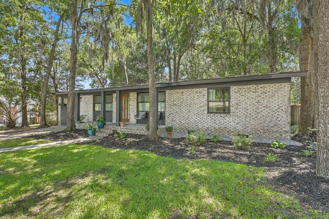 1203 Valley Drive, Hanahan, SC 29410
