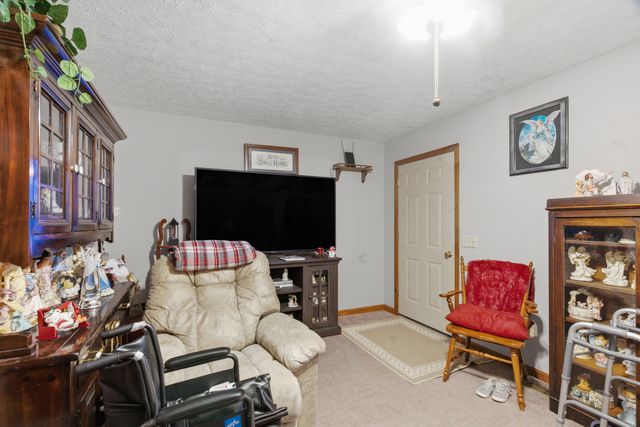 111 Gayla Ct, Portland, TN 37148