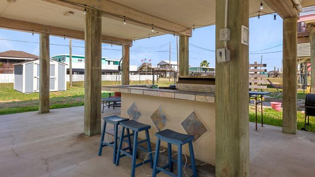 1110 Treaty Drive, Surfside Beach, TX 77541