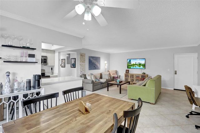 665 Enfield Street B20, Boca Raton, FL 33487